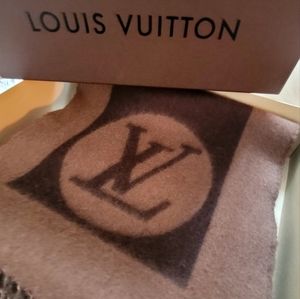 LOUIS VUITTON PARIS SCARF EUC